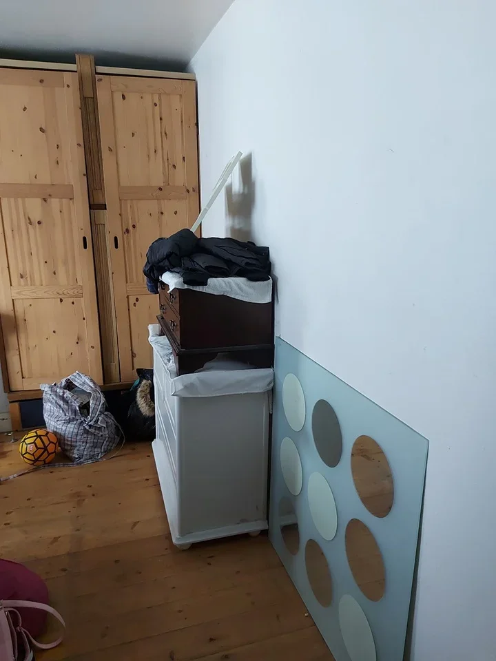 Room Nathans Road in Greater London