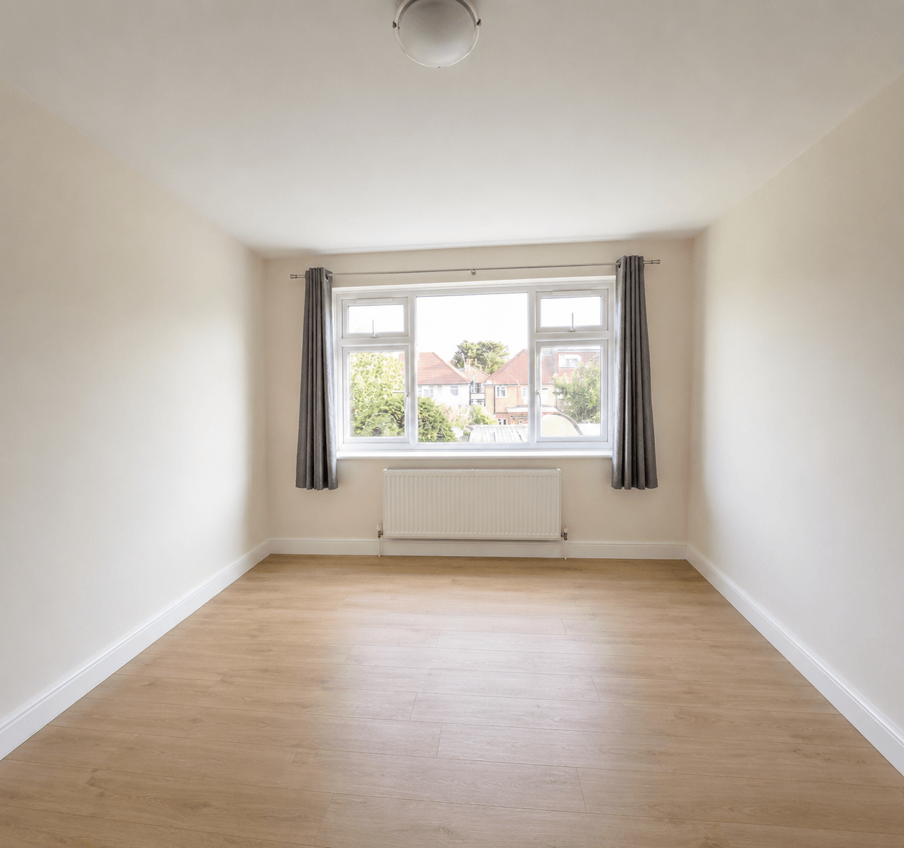 Flat Nicola Close in Greater London