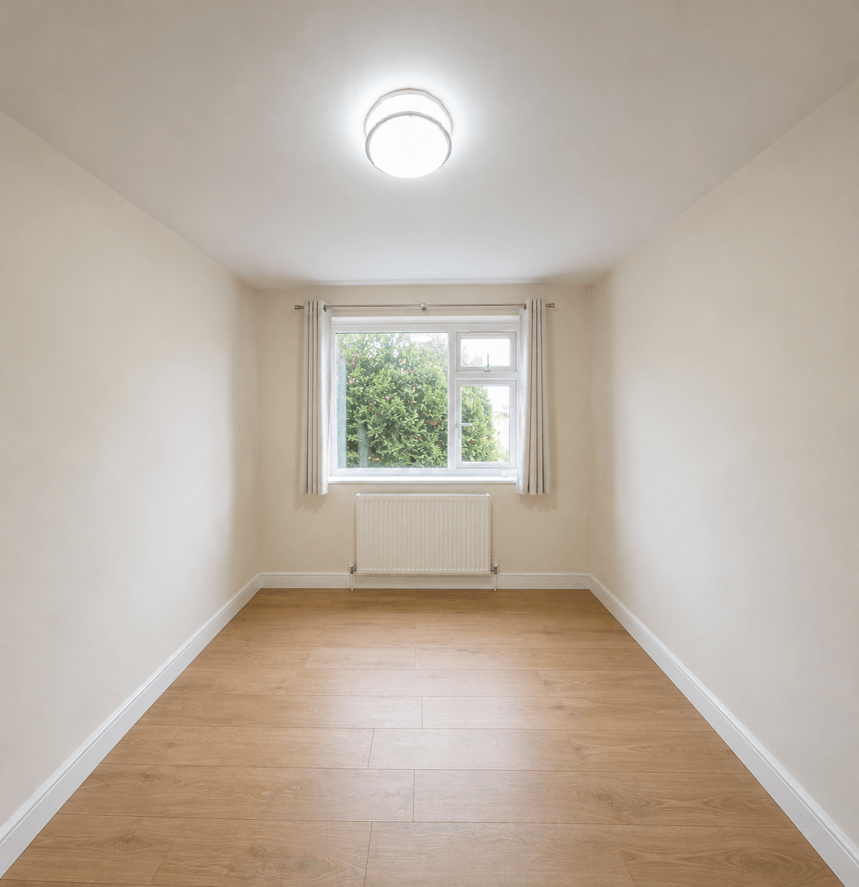 Flat Nicola Close in Greater London