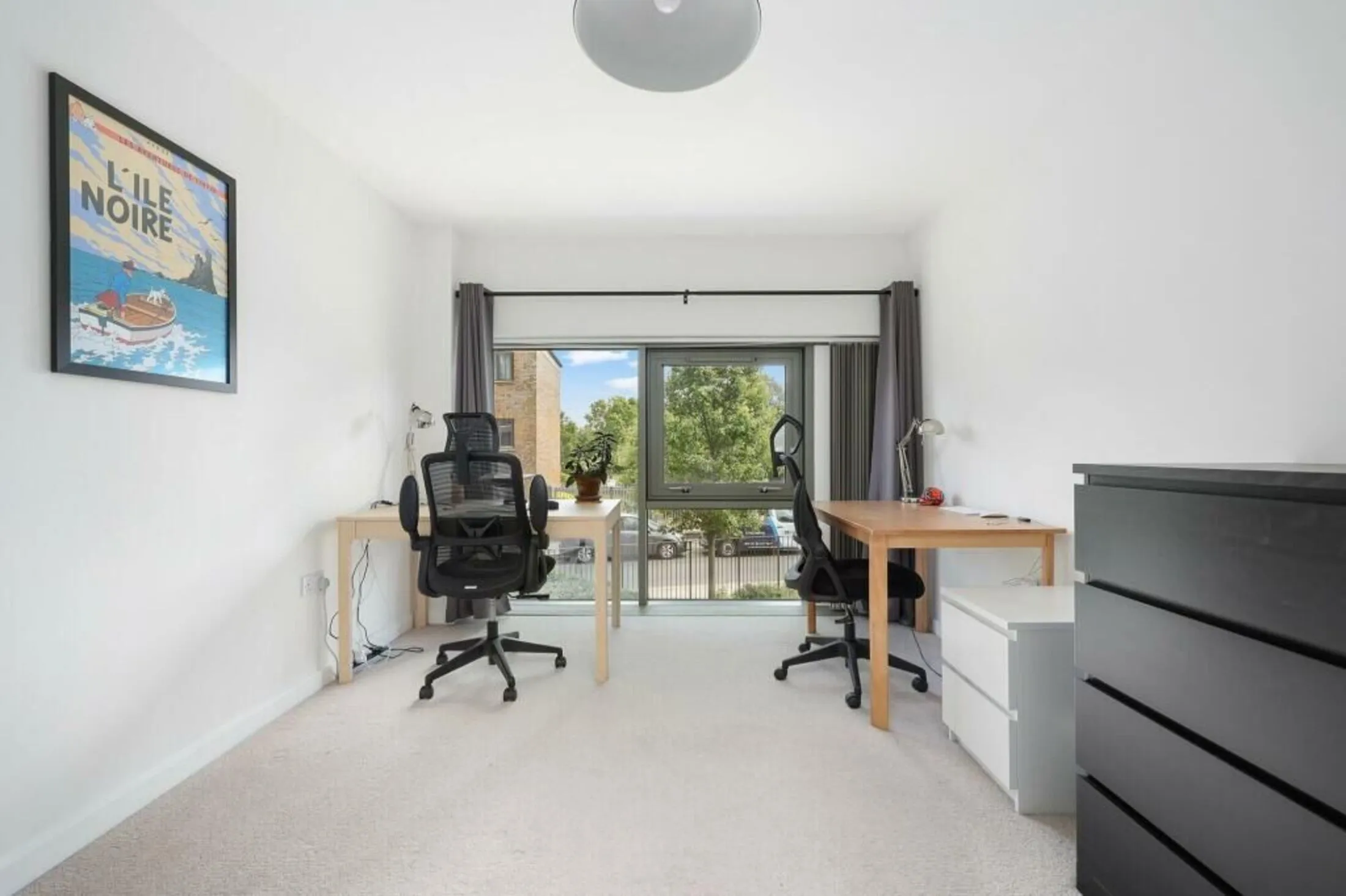 Flat Ben Jonson Road in Greater London