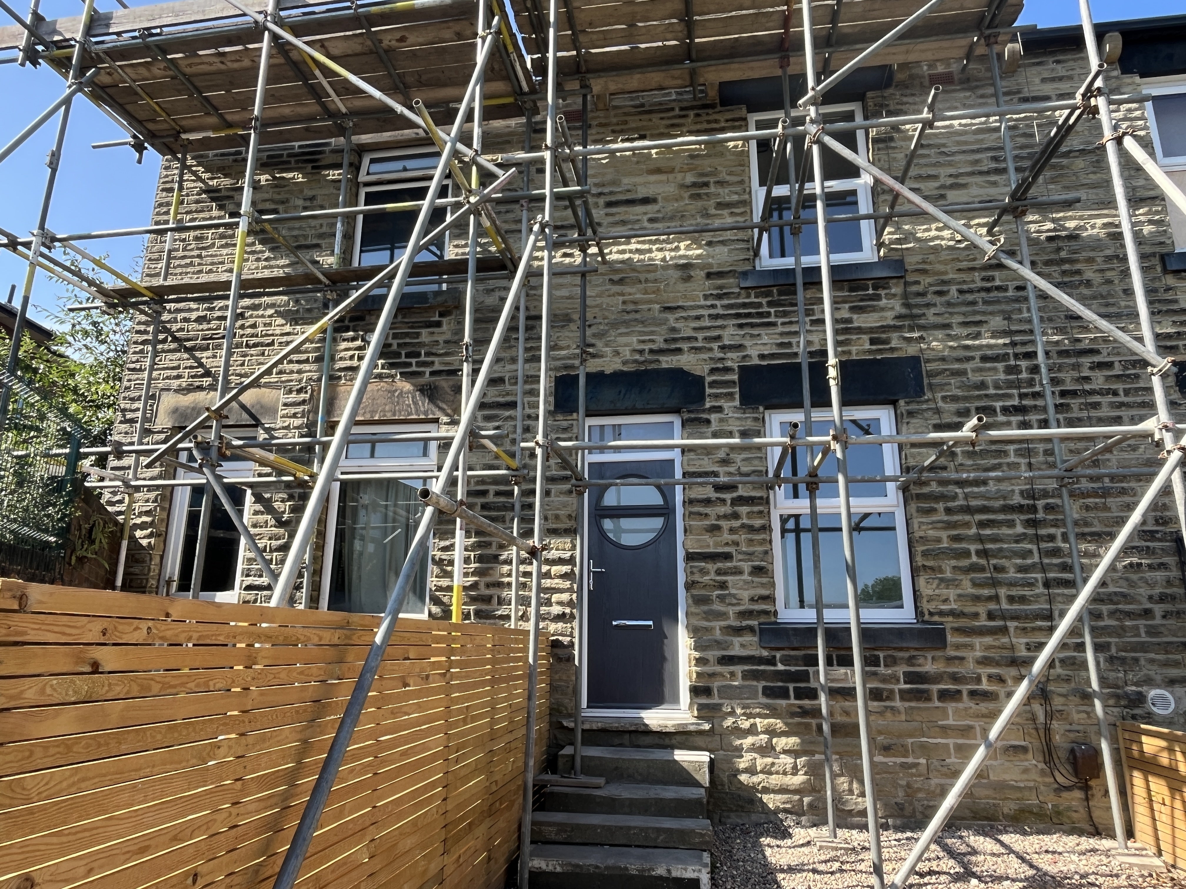 House Livingstone Terrace in Barnsley