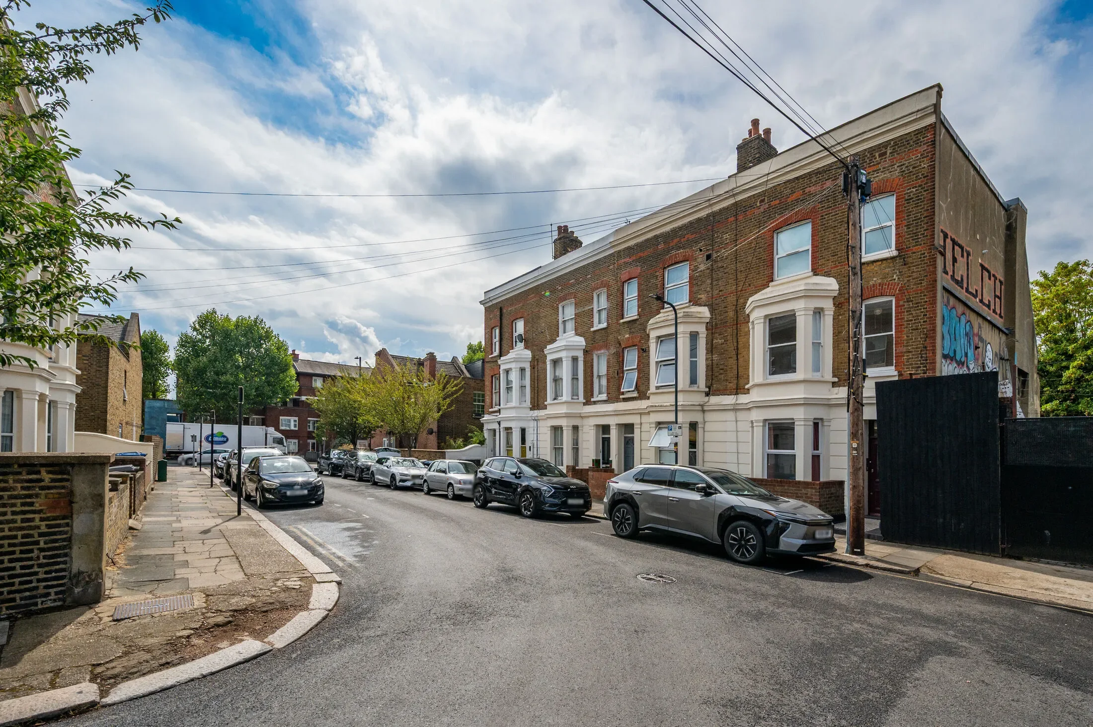 Flat Claremont Road in Greater London