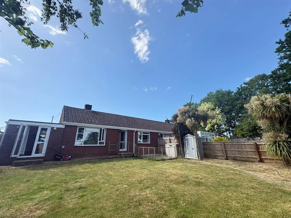 House Sanders Close in Exeter