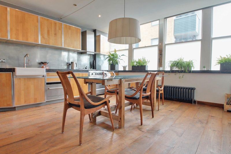 Flat Tanners Hill in Greater London