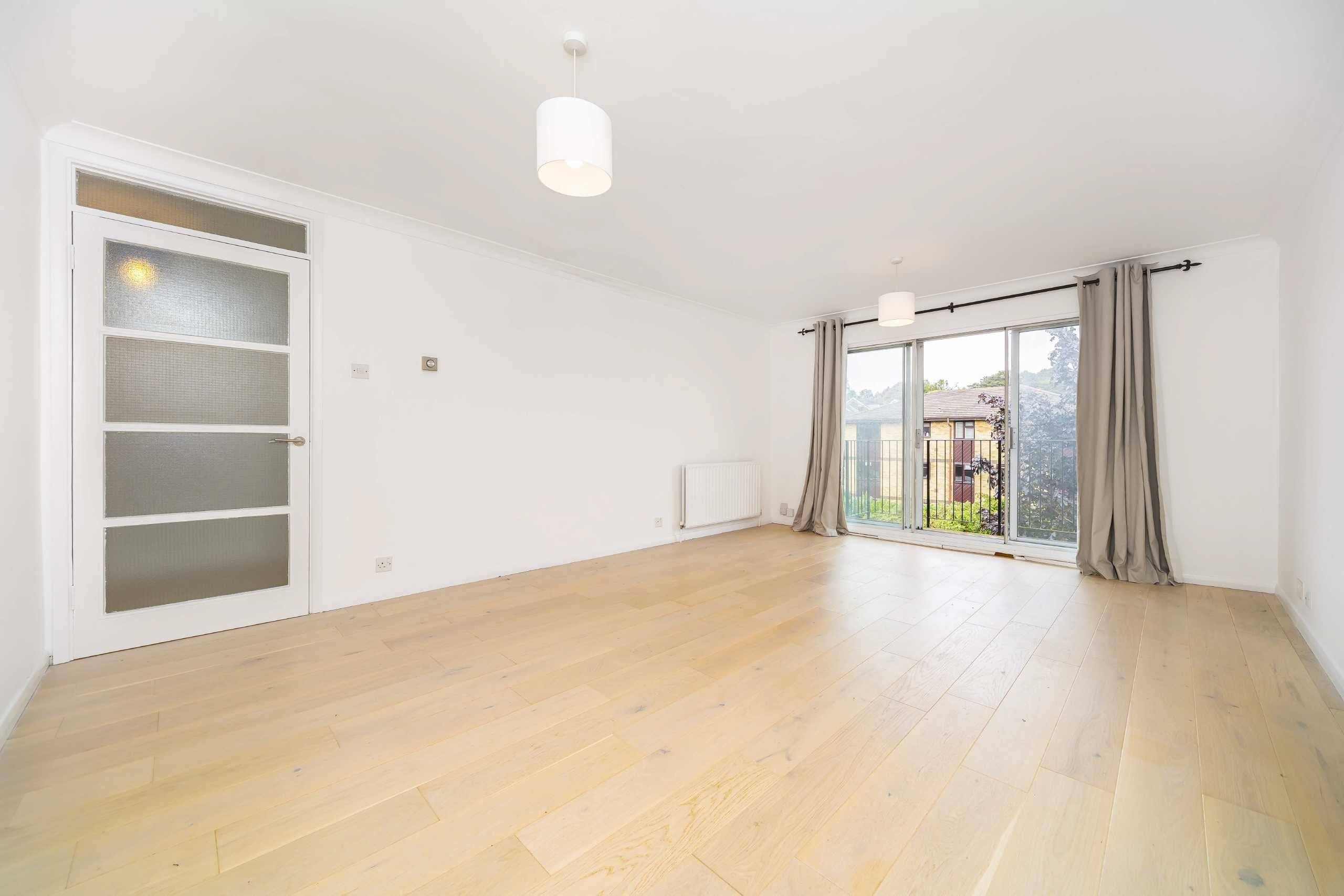 Flat Worple Road in Greater London