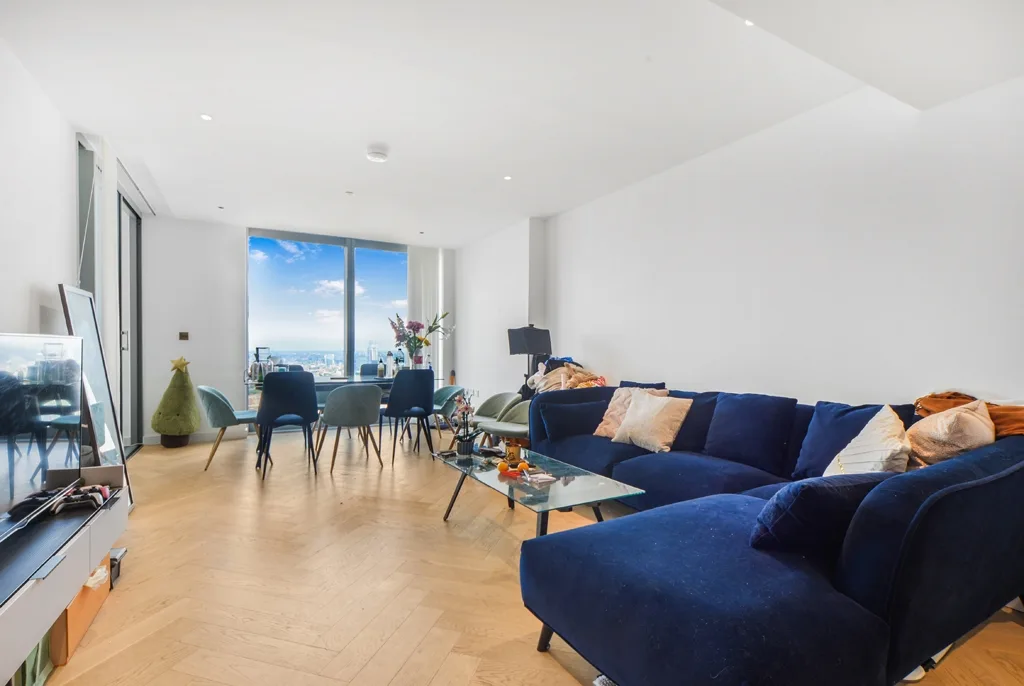 Flat Kildare Walk in Greater London