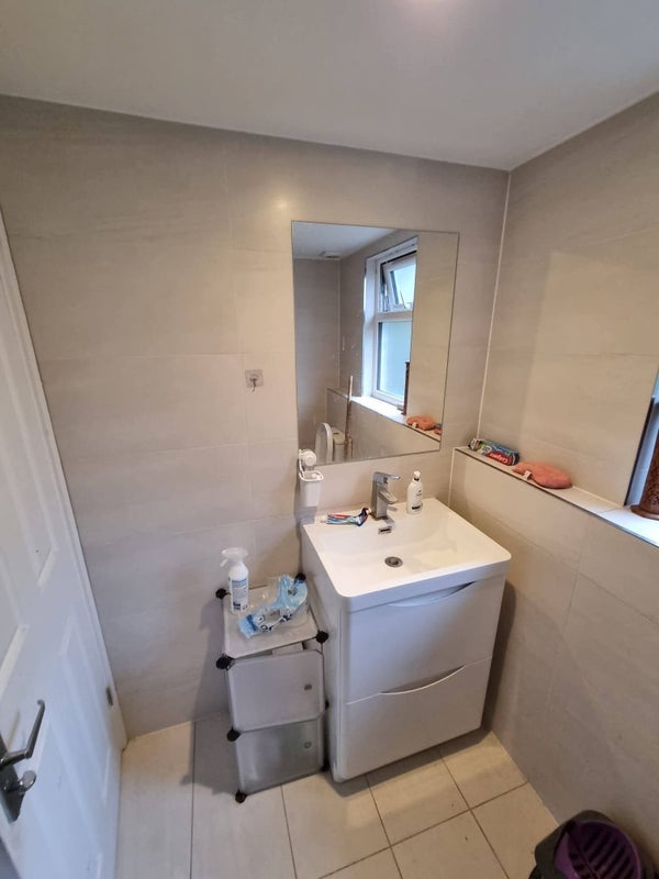 Room Leagrave Street in Greater London