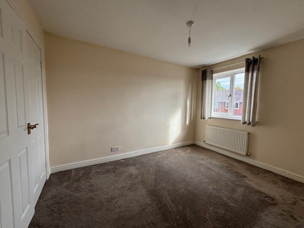 Flat High Street in Sandwell