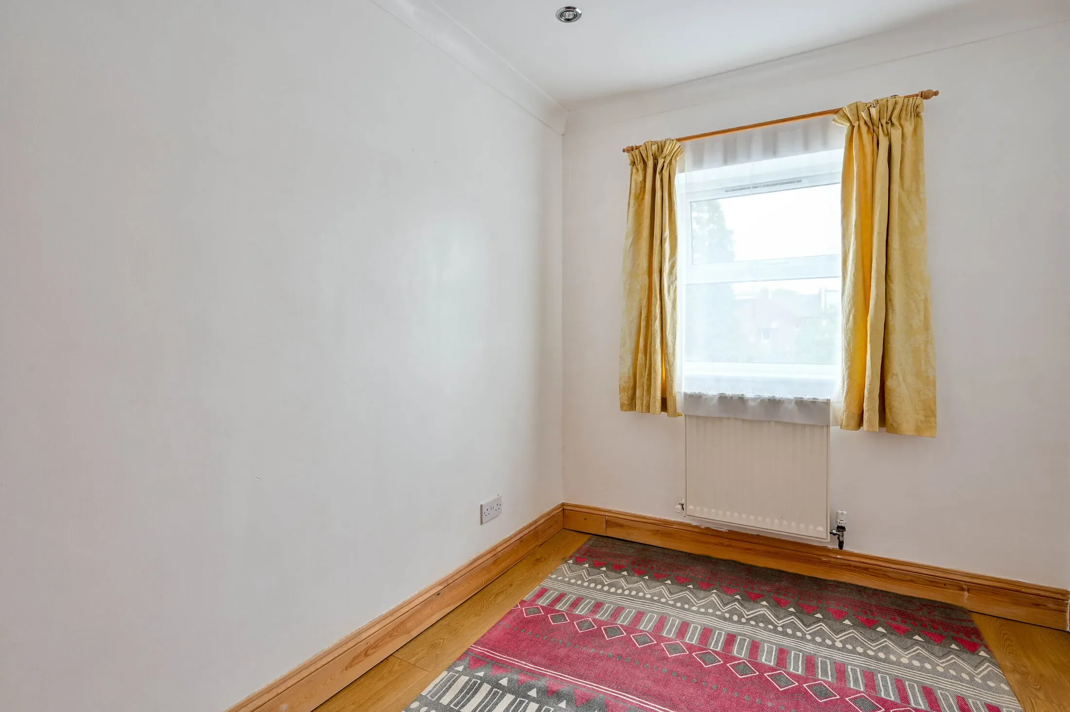 House Worthington Road in Greater London