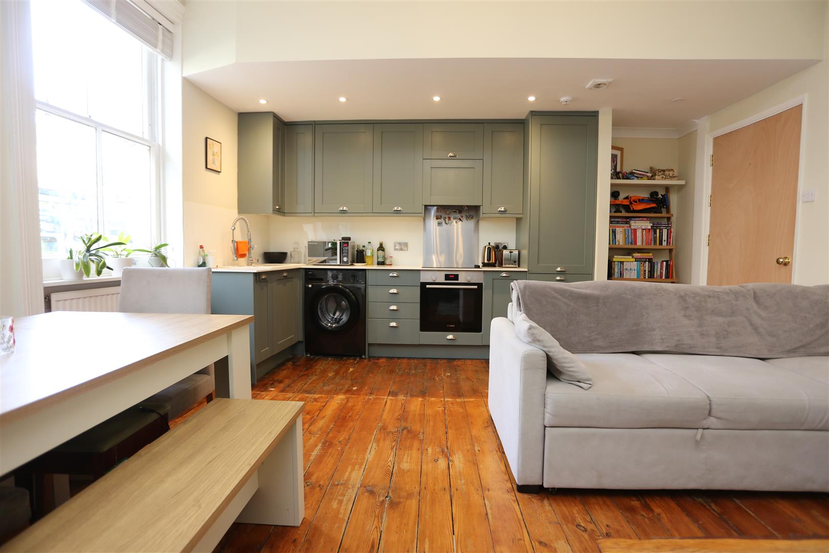 Flat Montpelier Crescent in Brighton