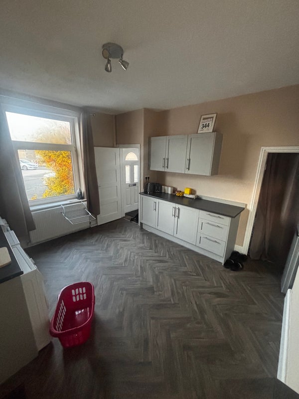 Room Simpson Street in Burnley
