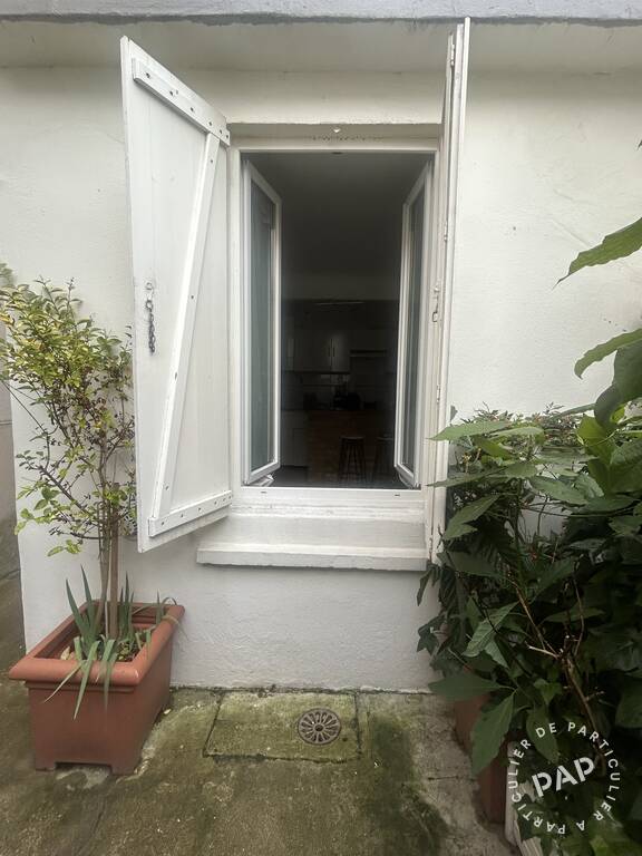 Flat Rue Parmentier in Courbevoie