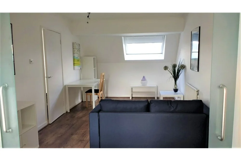 Flat Abbey Gardens in Greater London