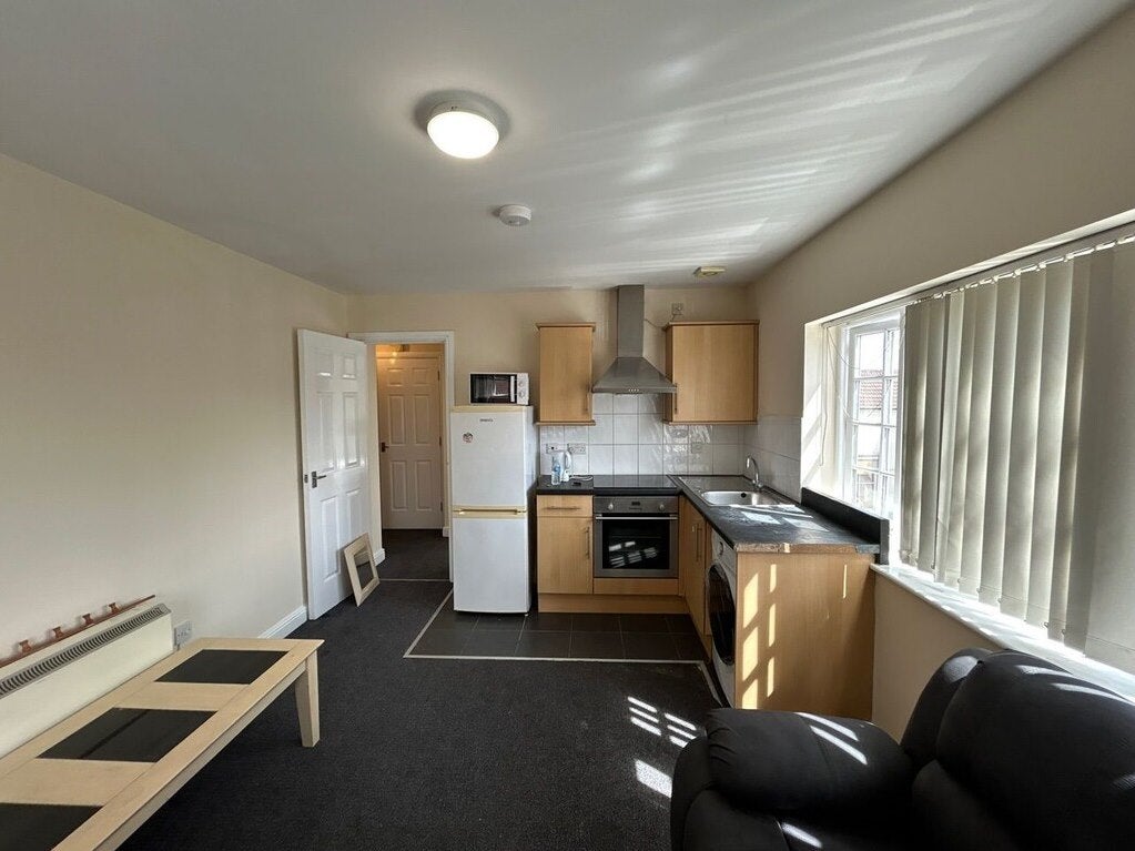 Flat Far Gosford Street in Coventry