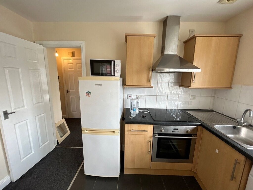 Flat Far Gosford Street in Coventry