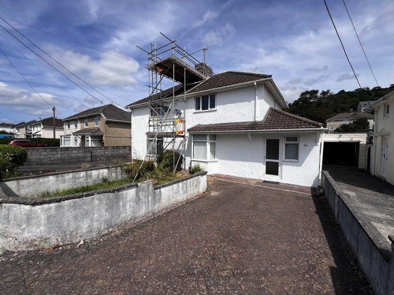 House Tyle Teg in Burry Port