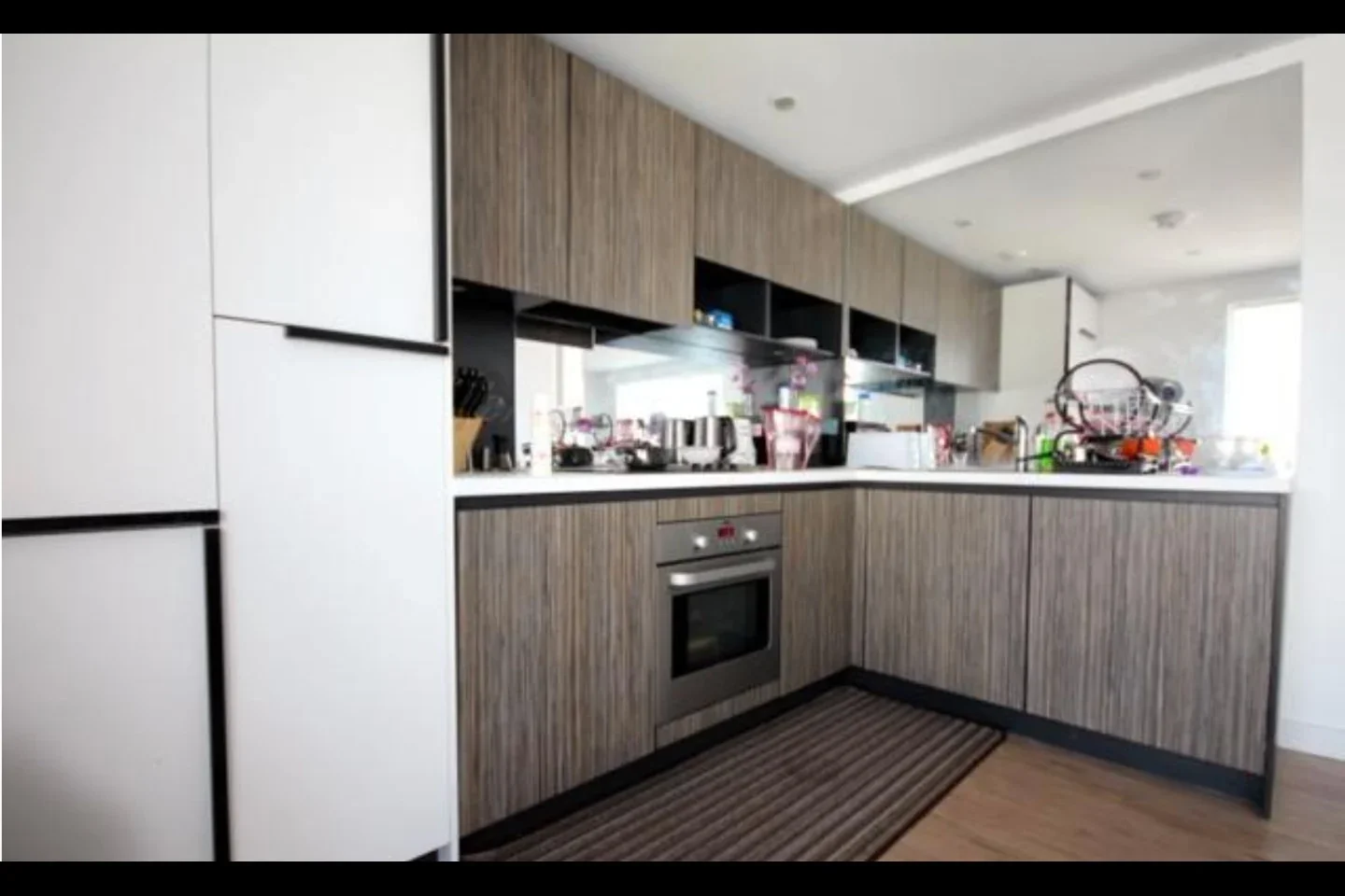 Flat Rossett Way in Greater London