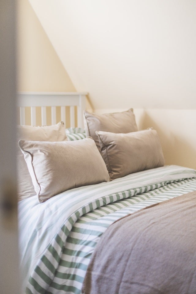 Room Mountfield Road in Greater London