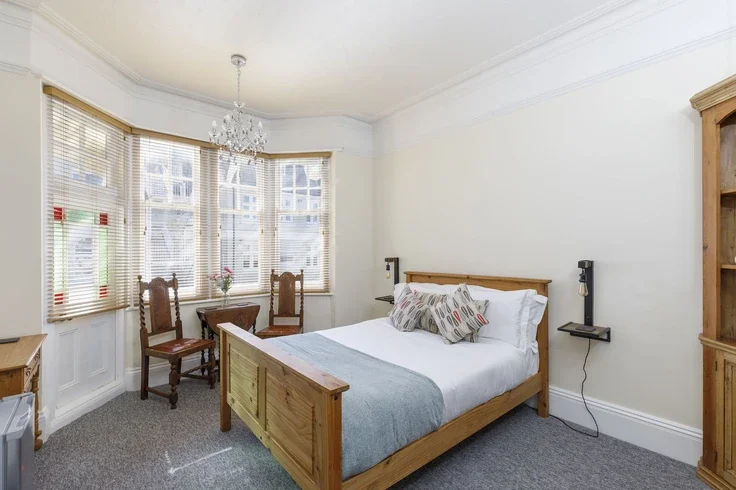 Room De Courcel Road in Brighton