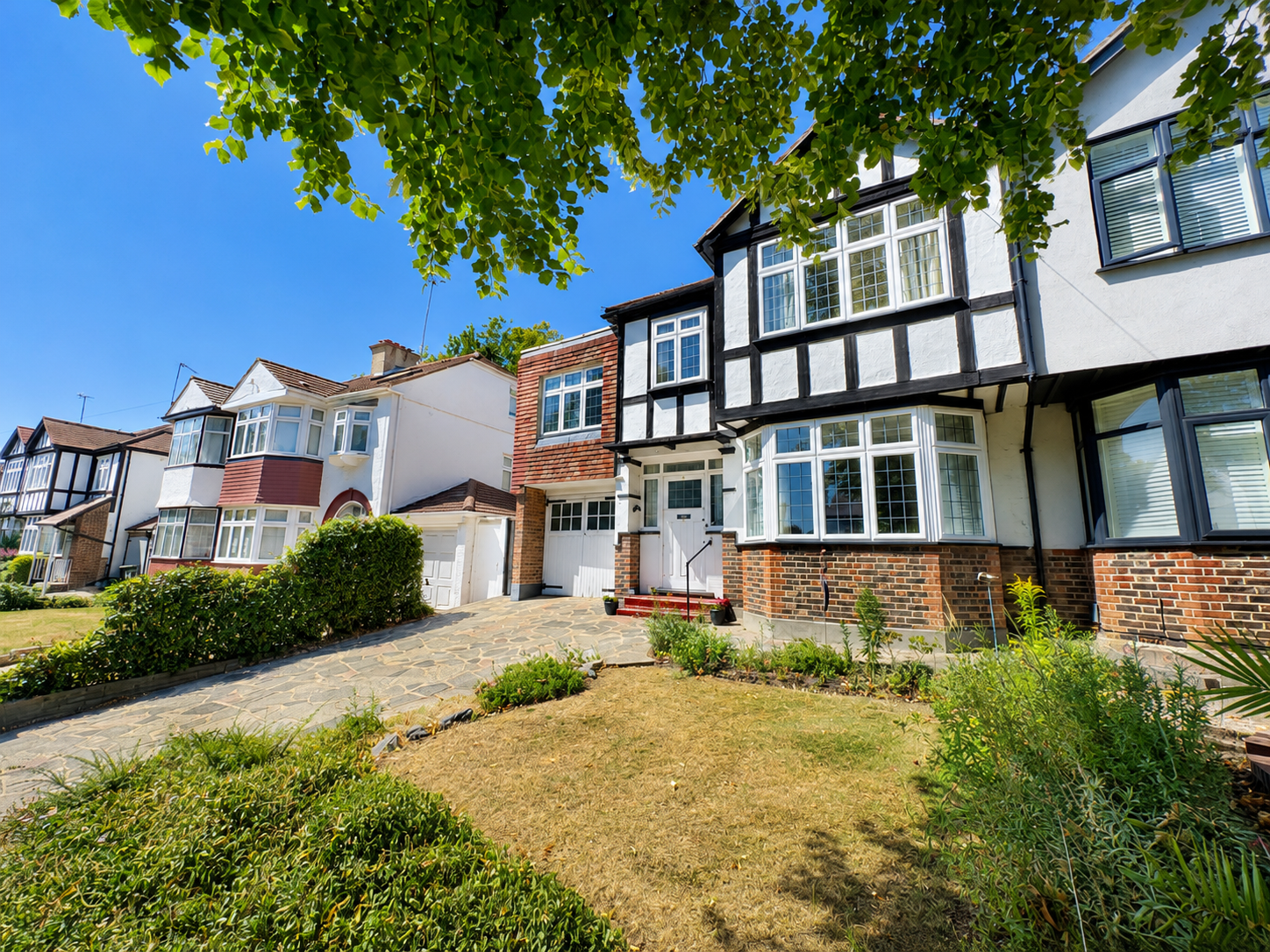 Flat The Chase in Greater London