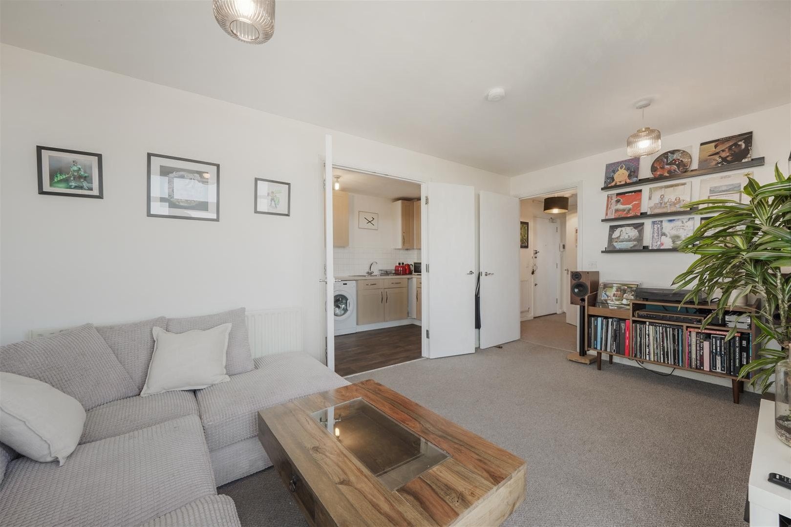 Flat The Roundway in Greater London