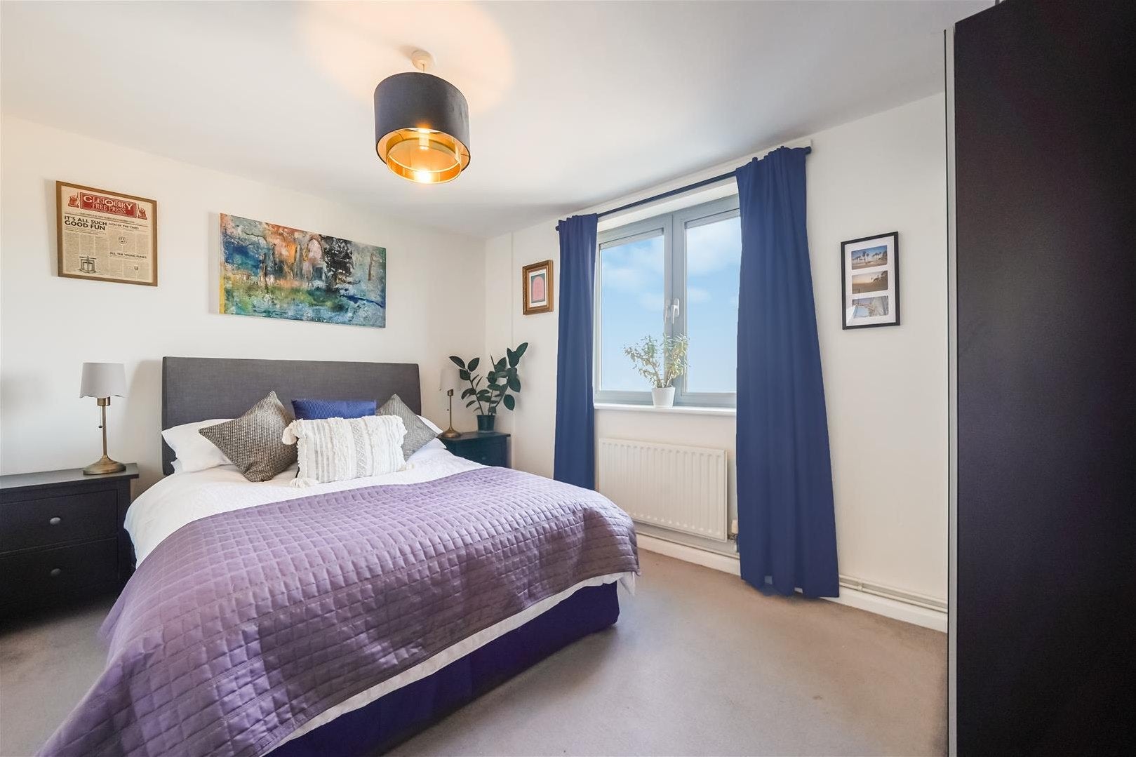 Flat The Roundway in Greater London