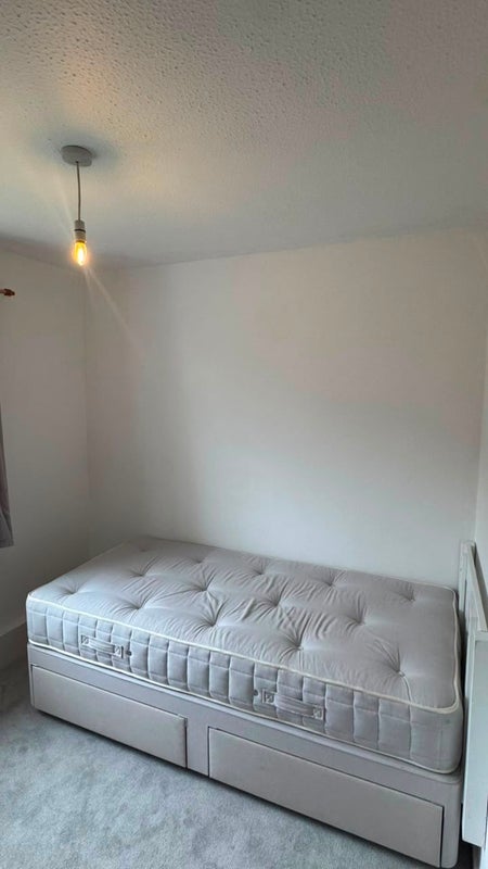 Room Westburn Grove in City of Edinburgh