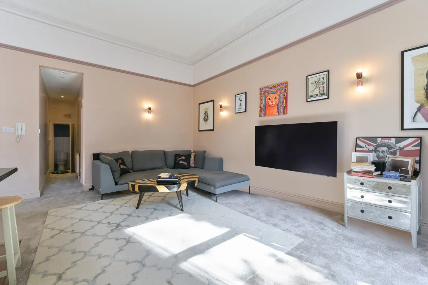 Flat Ladbroke Grove in Greater London