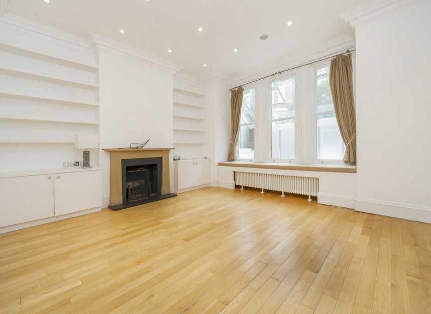 House Rudall Crescent in Greater London