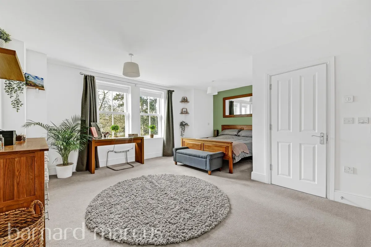 Flat Foxley Lane in Greater London