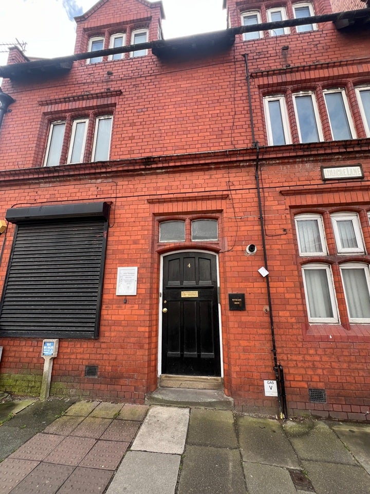 Flat Linacre Lane in Bootle
