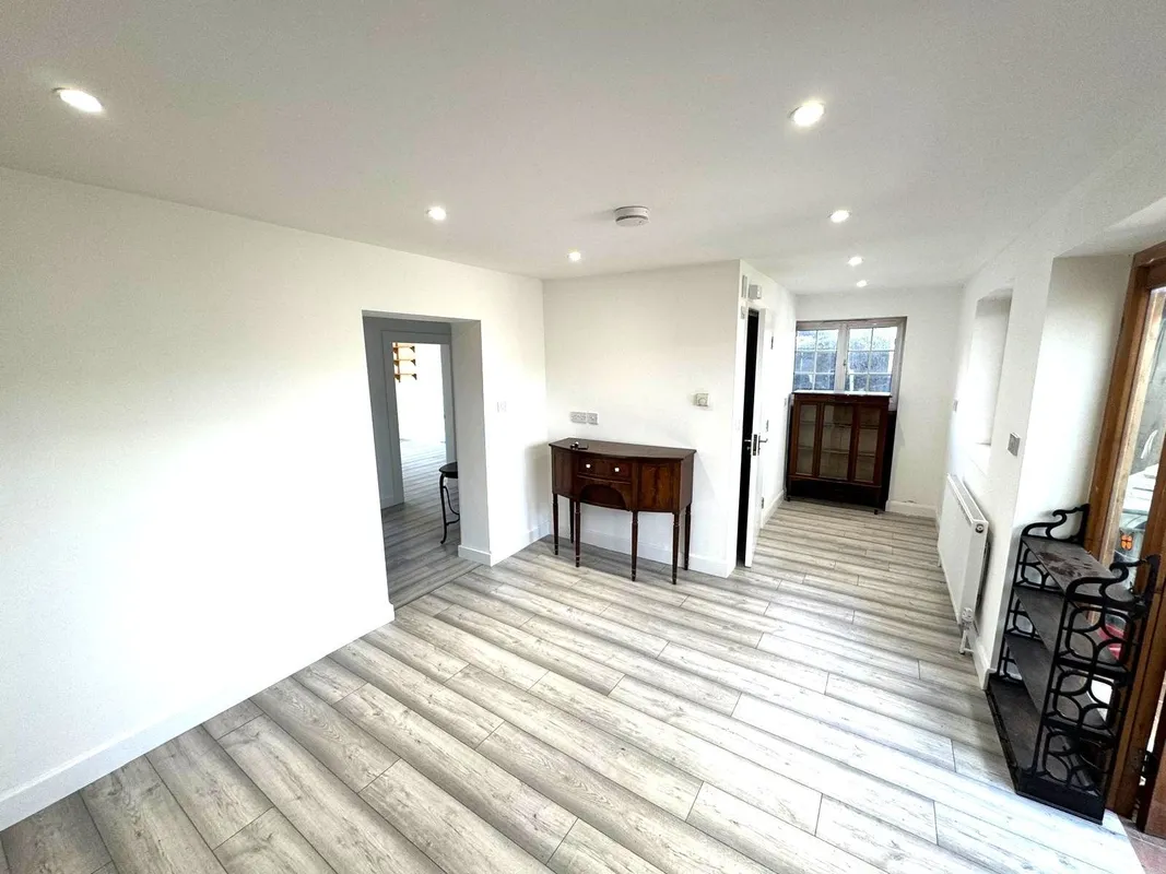 House Fallowfield Close in Greater London