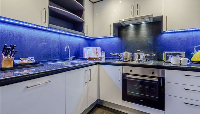 Flat Westferry Circus in Greater London
