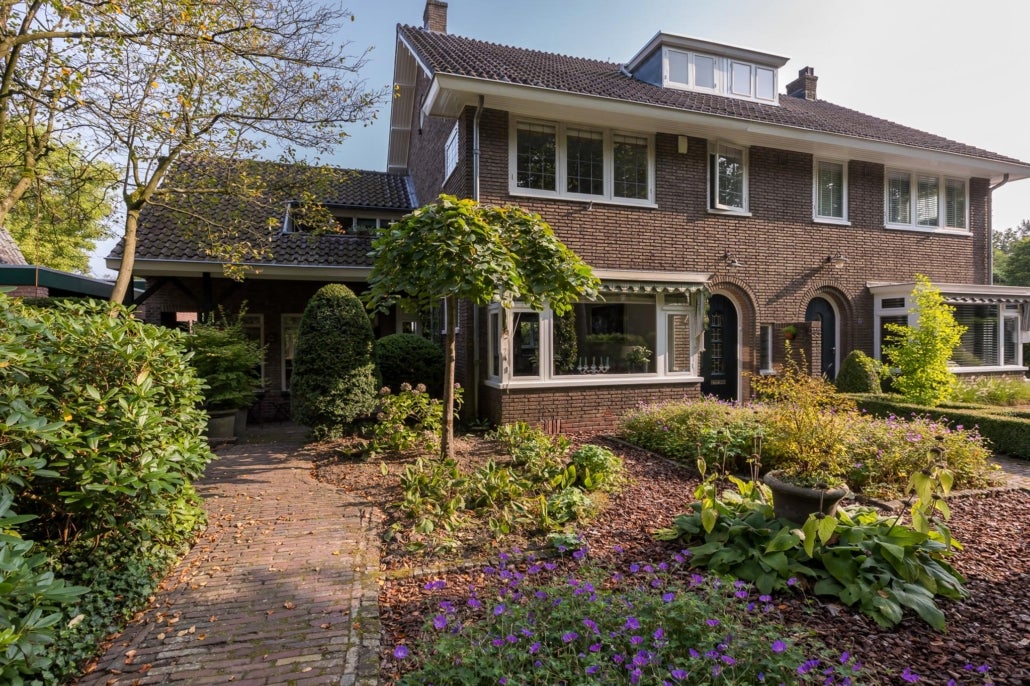 Huis Koningin Julianalaan 26 in Waalre