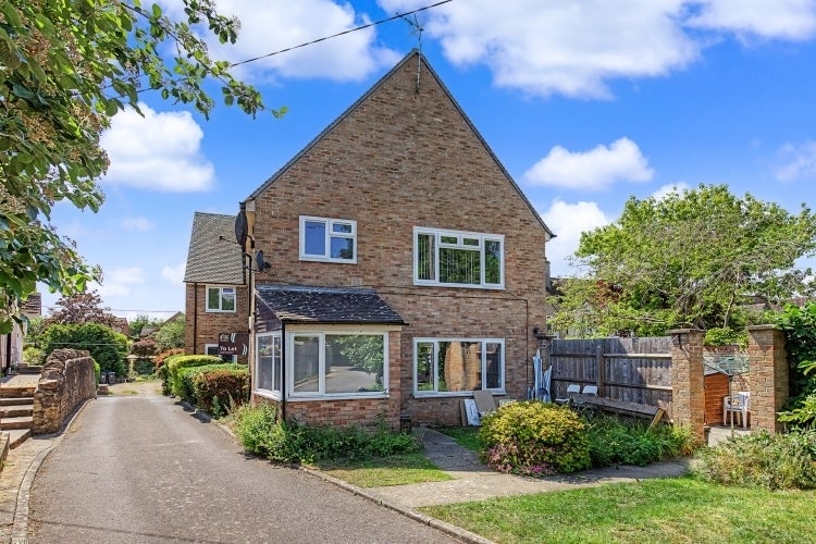 Flat Heath Lane in West Oxfordshire