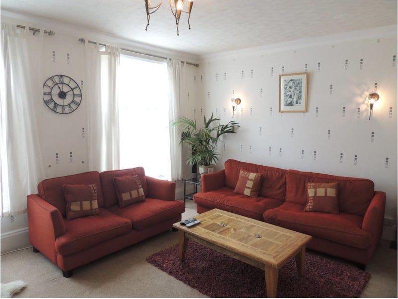 Room Lower Addiscombe Road in Greater London