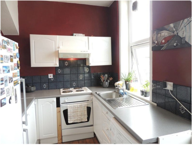 Room Lower Addiscombe Road in Greater London