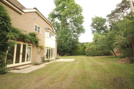 House The Riding in Woking