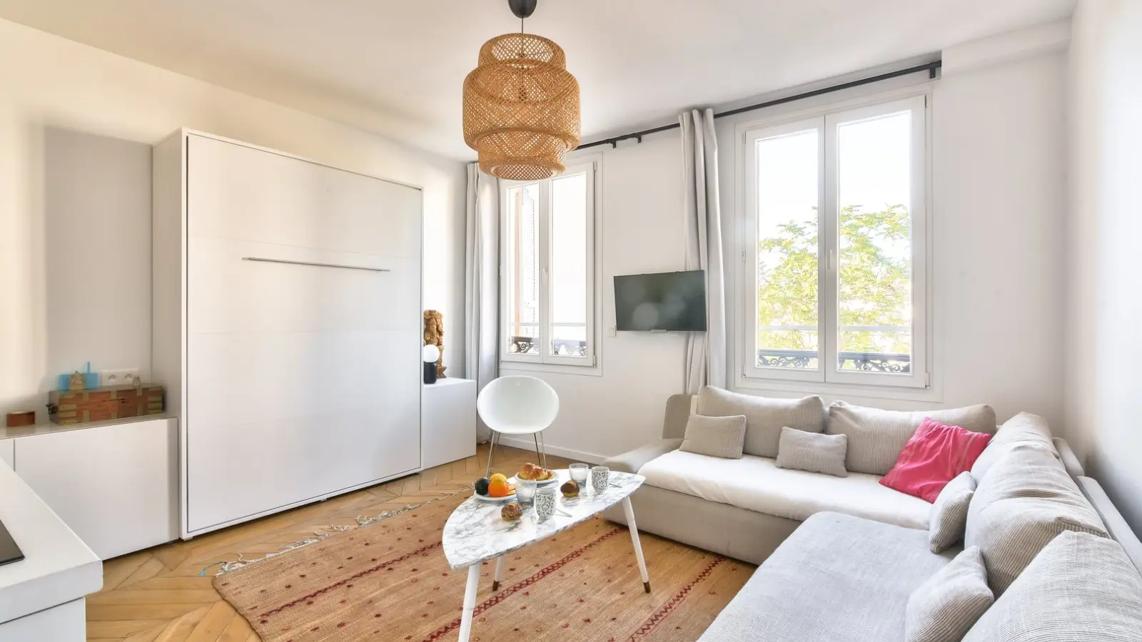 Flat Rue Pierre Fontaine in Paris