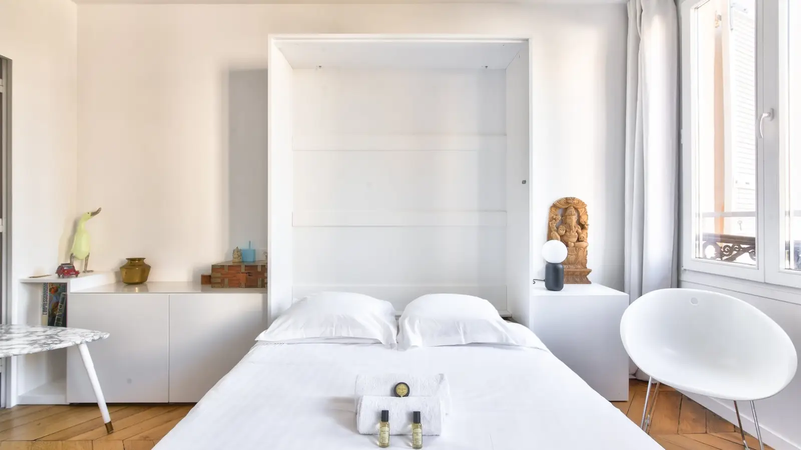 Flat Rue Pierre Fontaine in Paris