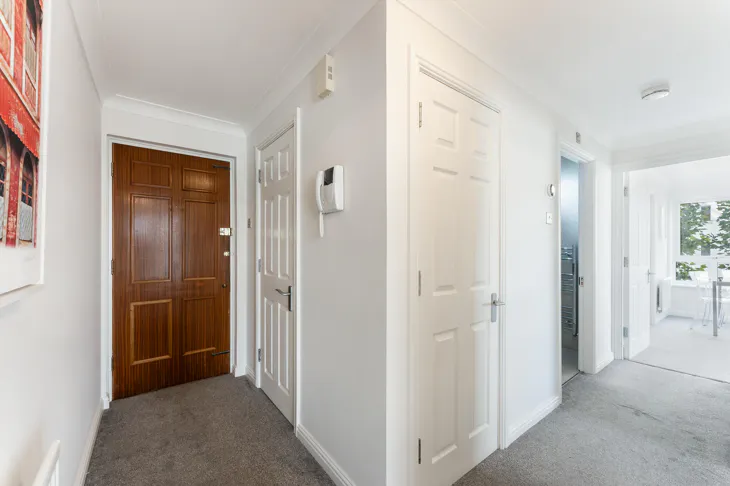 Flat Stewart Street in Greater London