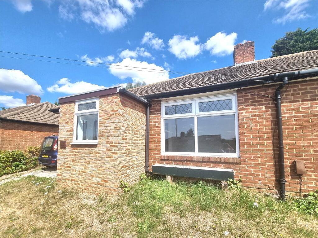 Flat Barnfield Road in Greater London