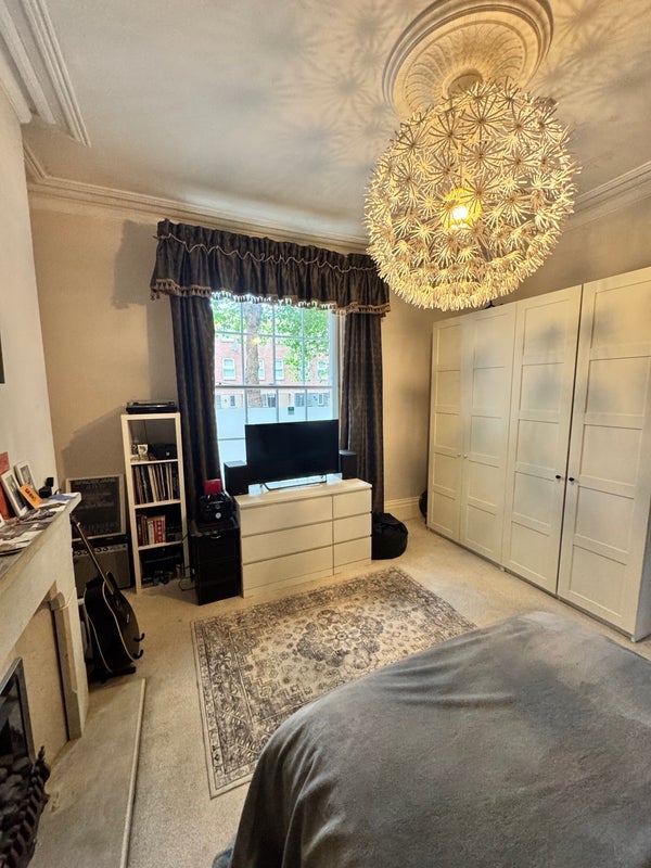 Room Sandon Street in Liverpool