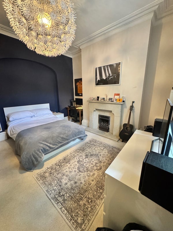 Room Sandon Street in Liverpool