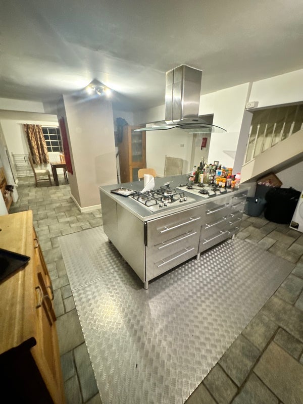 Room Sandon Street in Liverpool