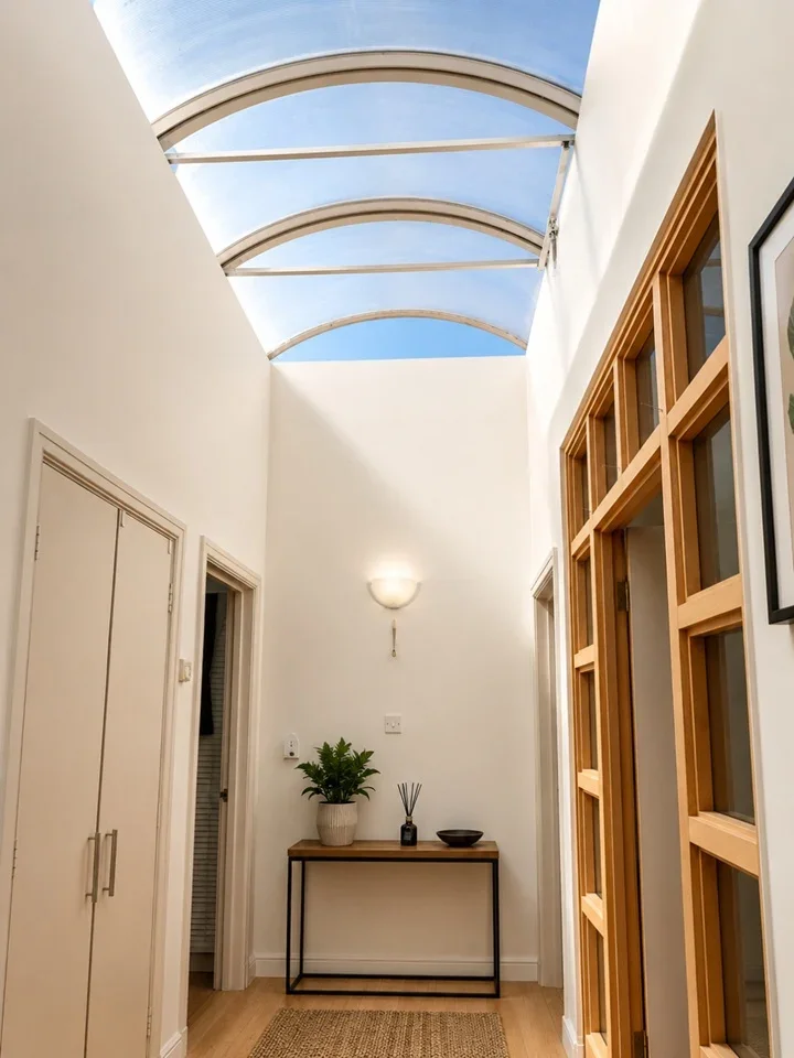 Flat Fellows Road in Greater London