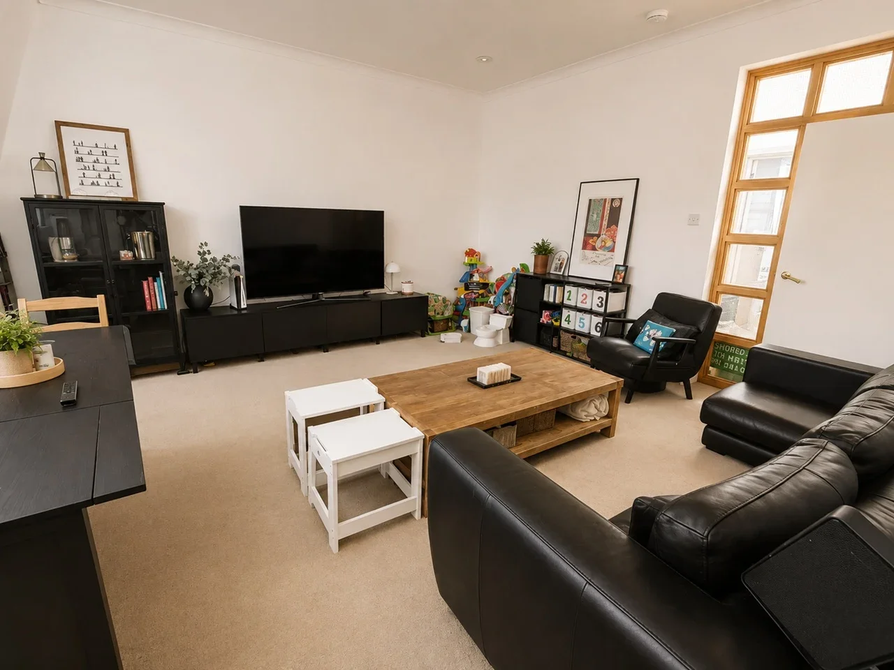 Flat Fellows Road in Greater London