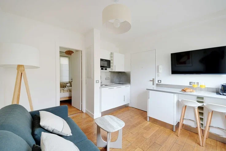 Flat Rue Voltaire in Suresnes