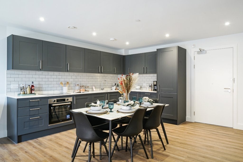 Flat Queen Street in Maidenhead