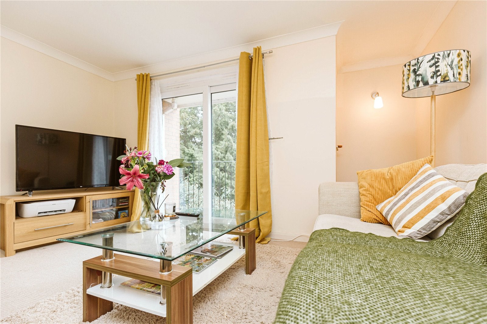 Flat Southfield Road in Bristol